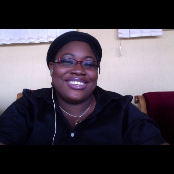 Meet your Posher, Uju - Picture 1 of 1